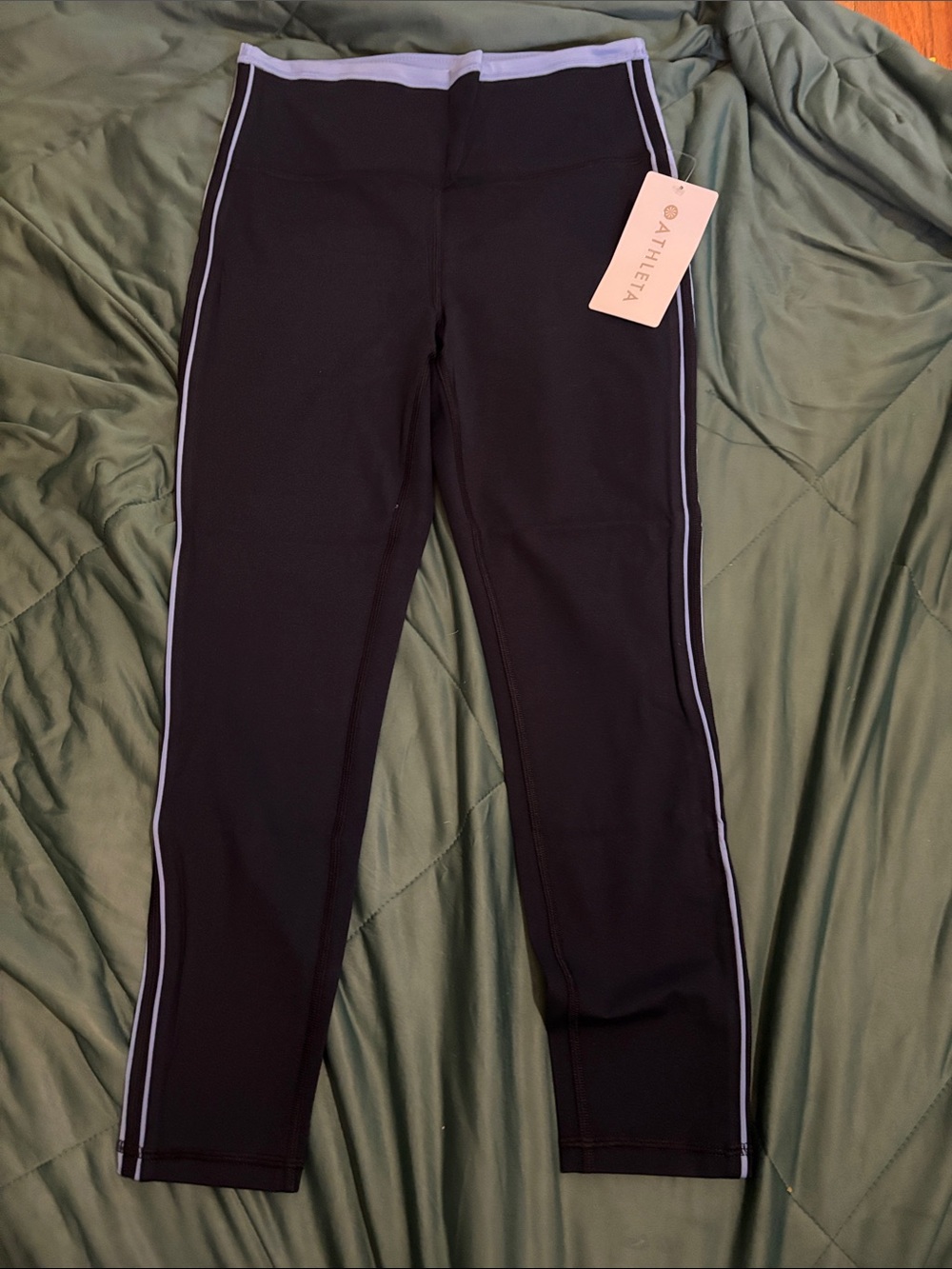 Athleta Black Elation Light Blue Sport Stripe 7/8 Tight Women’s M
